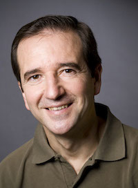 Martín Casariego, Premio Café Gijón de Novela por 'El juego sigue sin mí'