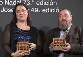 Care Santos gana el Premio Nadal con la novela "Media Vida"