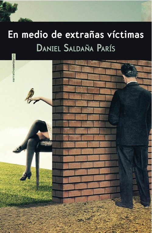 Portada de EN MEDIO DE EXTRAÑAS VÍCTIMAS