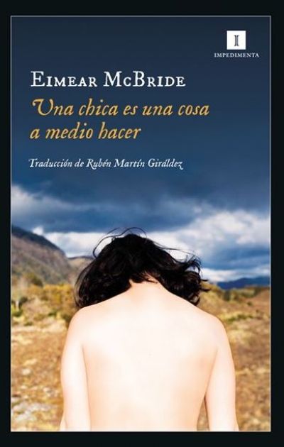 UNA CHICA ES UNA COSA A MEDIO HACER